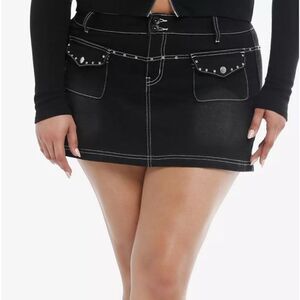 Hot Topic Social Collision Black Rhinestone Skull Denim Mini Skirt Plus Size 2 N